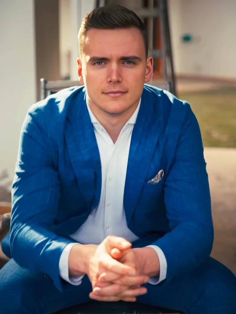 Jonáš Tománek, realitní makléř ZFP Reality